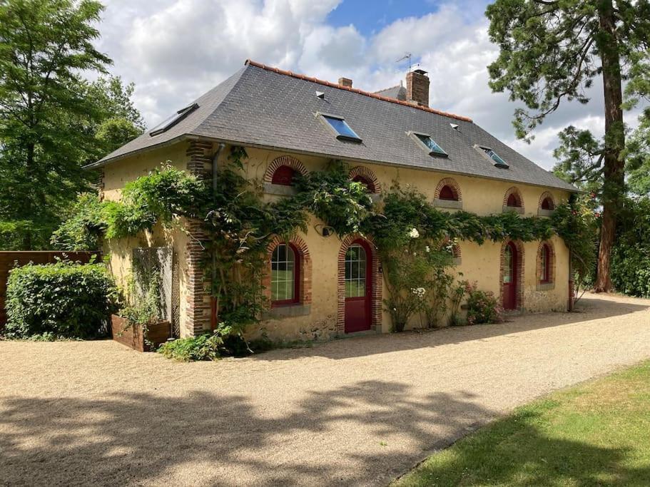 Les Bosquets Villa Saint-Ouen-Des-Toits Exterior photo