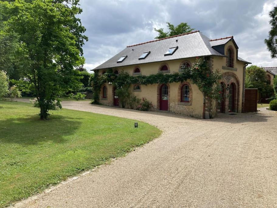 Les Bosquets Villa Saint-Ouen-Des-Toits Exterior photo